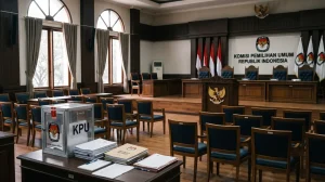 Ruang sidang pemilu yang melambangkan hak konstitusional pemilih atas keterwakilan perempuan 30 persen dalam pencalonan legislatif Indonesia